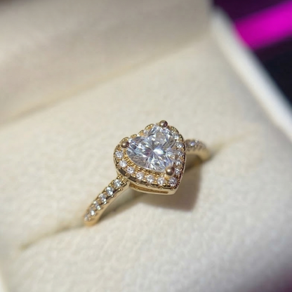 Anillo Corazón Ajustable 🤍 | Acero Quirúrgico + Baño de Oro