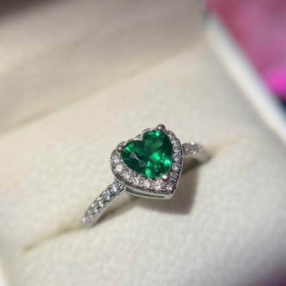 Anillo Corazón Ajustable 🤍 | Acero Quirúrgico + Baño de Oro