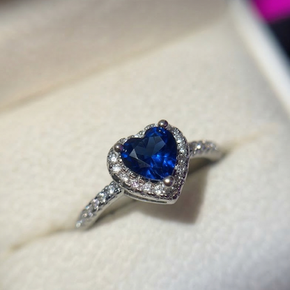 Anillo Corazón Ajustable 🤍 | Acero Quirúrgico + Baño de Oro